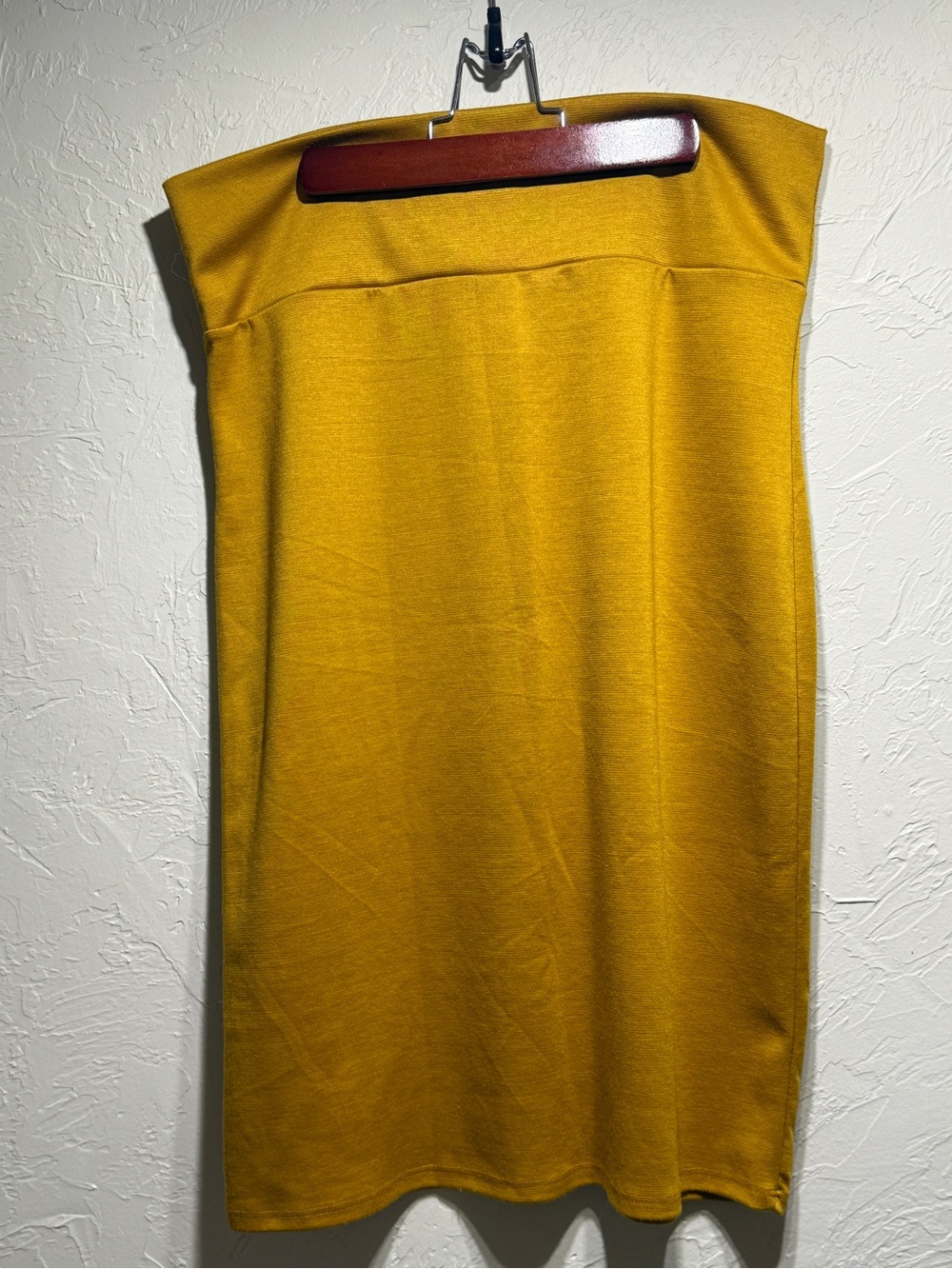 Agnes & Dora High-Waist Stretch Wiggle Skirt Goldenrod Size XL. NWOT